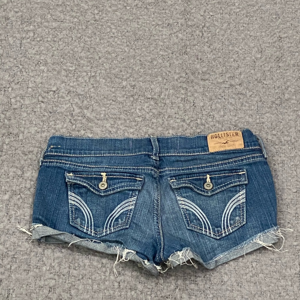 HOLLISTER SHORTS - Picture 2 of 4
